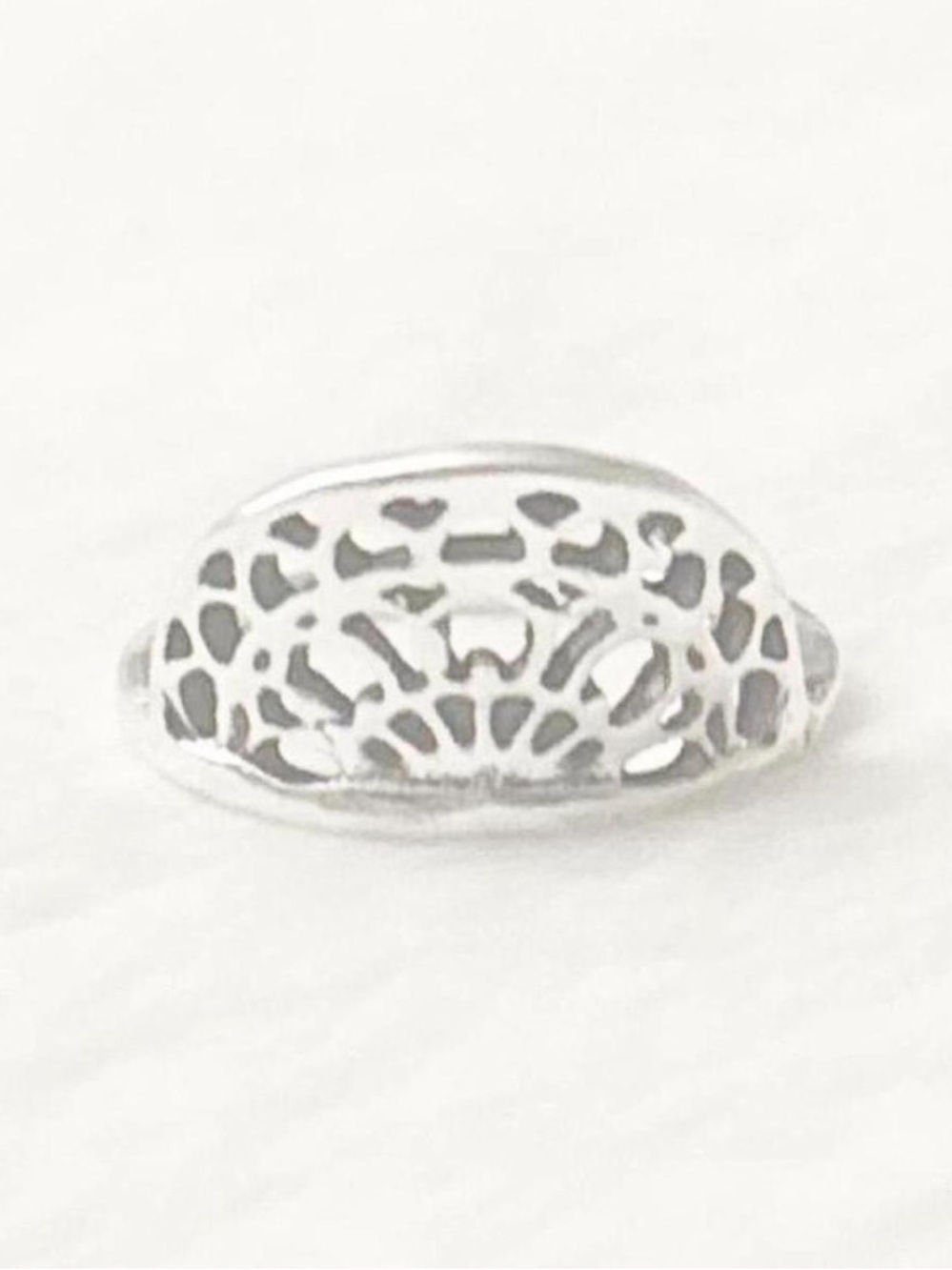 5/$15 🩷 MUST BUNDLE Silver Filigree Oval Ring - Silver